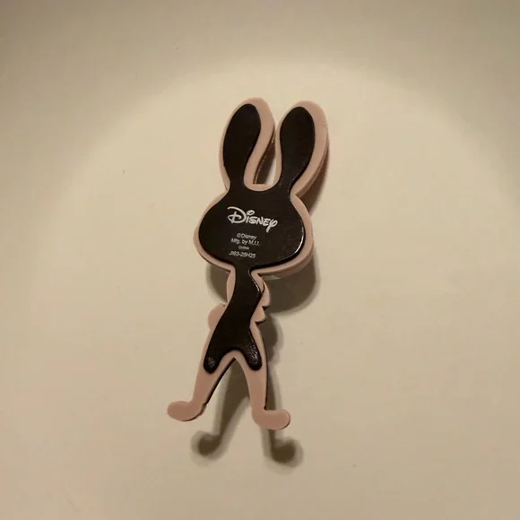 Disneys Zootopia 2 mystery Magnet “Judy Hopps” - Picture 3 of 4